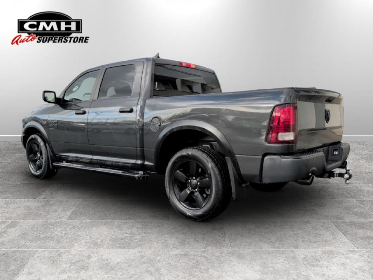 2022 RAM 1500 Classic Warlock  **LOW KMS - HEMI** Photo2