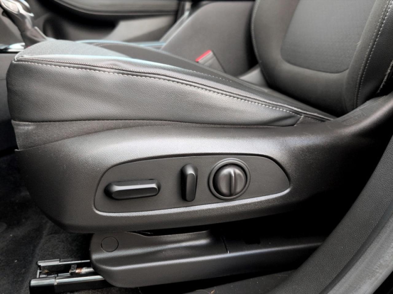 2022 Buick Encore GX SELECT Photo