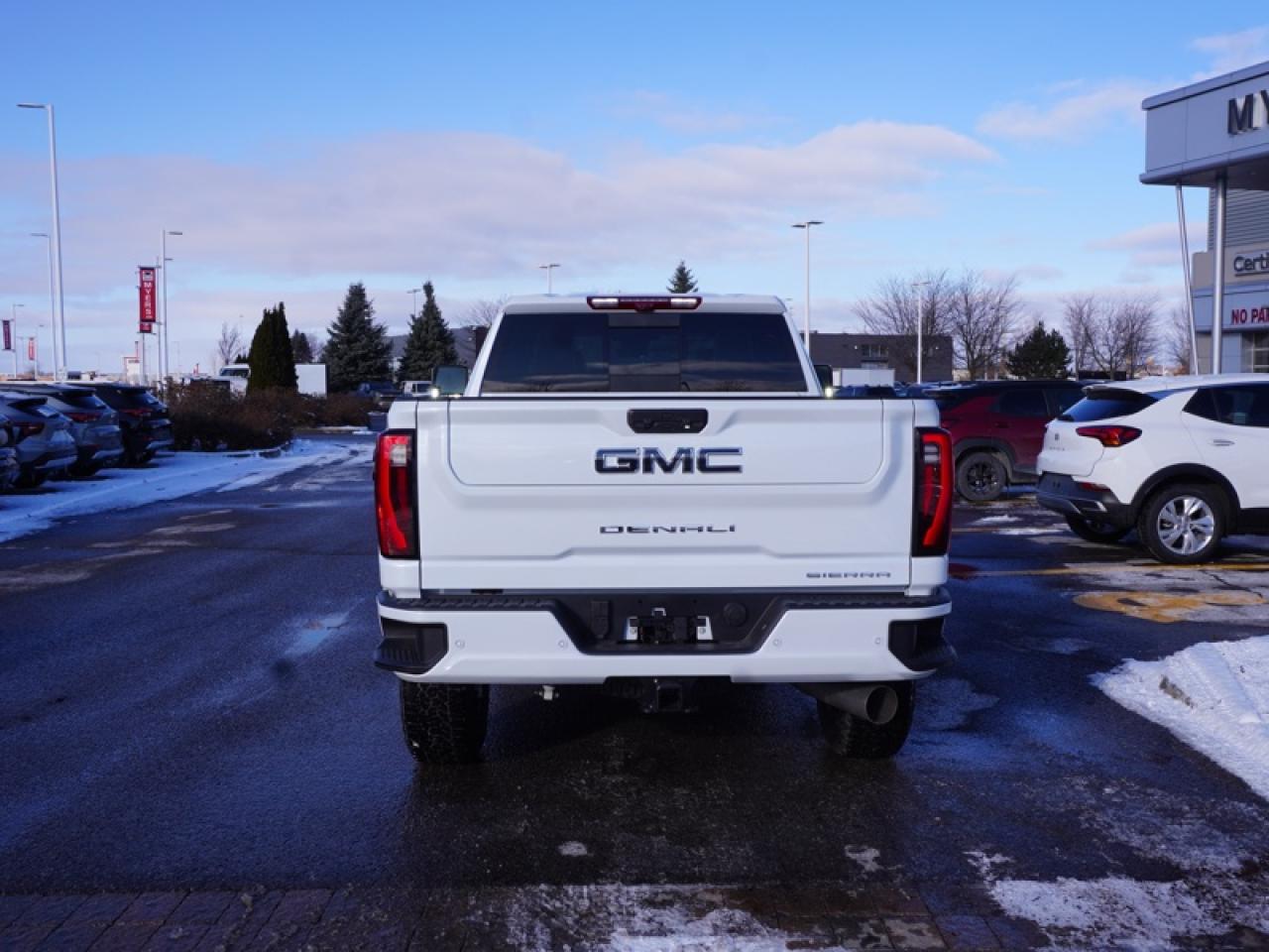 2026 GMC Sierra 2500 HD Denali Ultimate  - Leather Seats Photo4