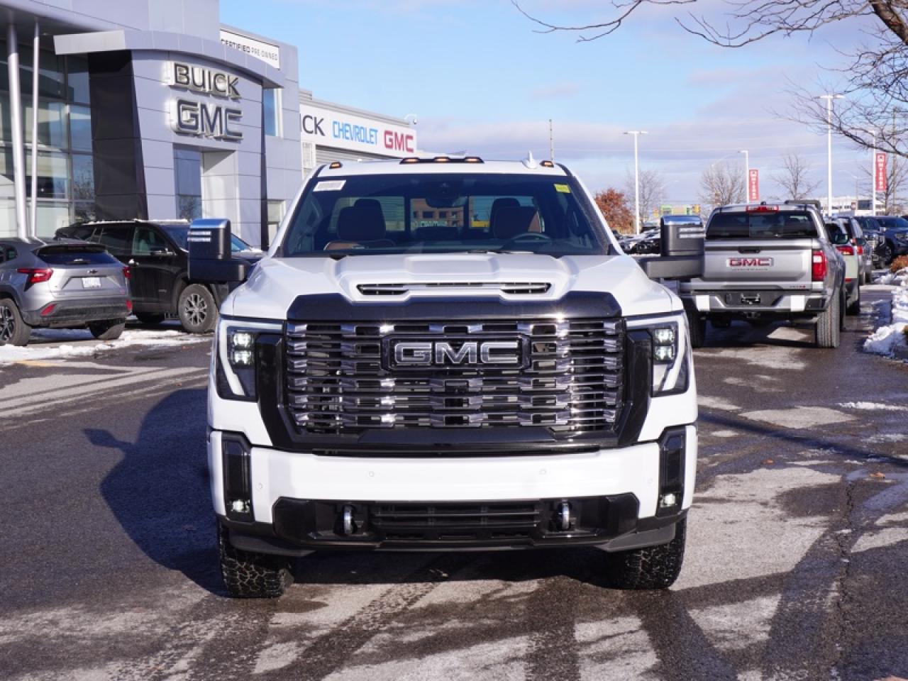 2026 GMC Sierra 2500 HD Denali Ultimate  - Leather Seats Photo3