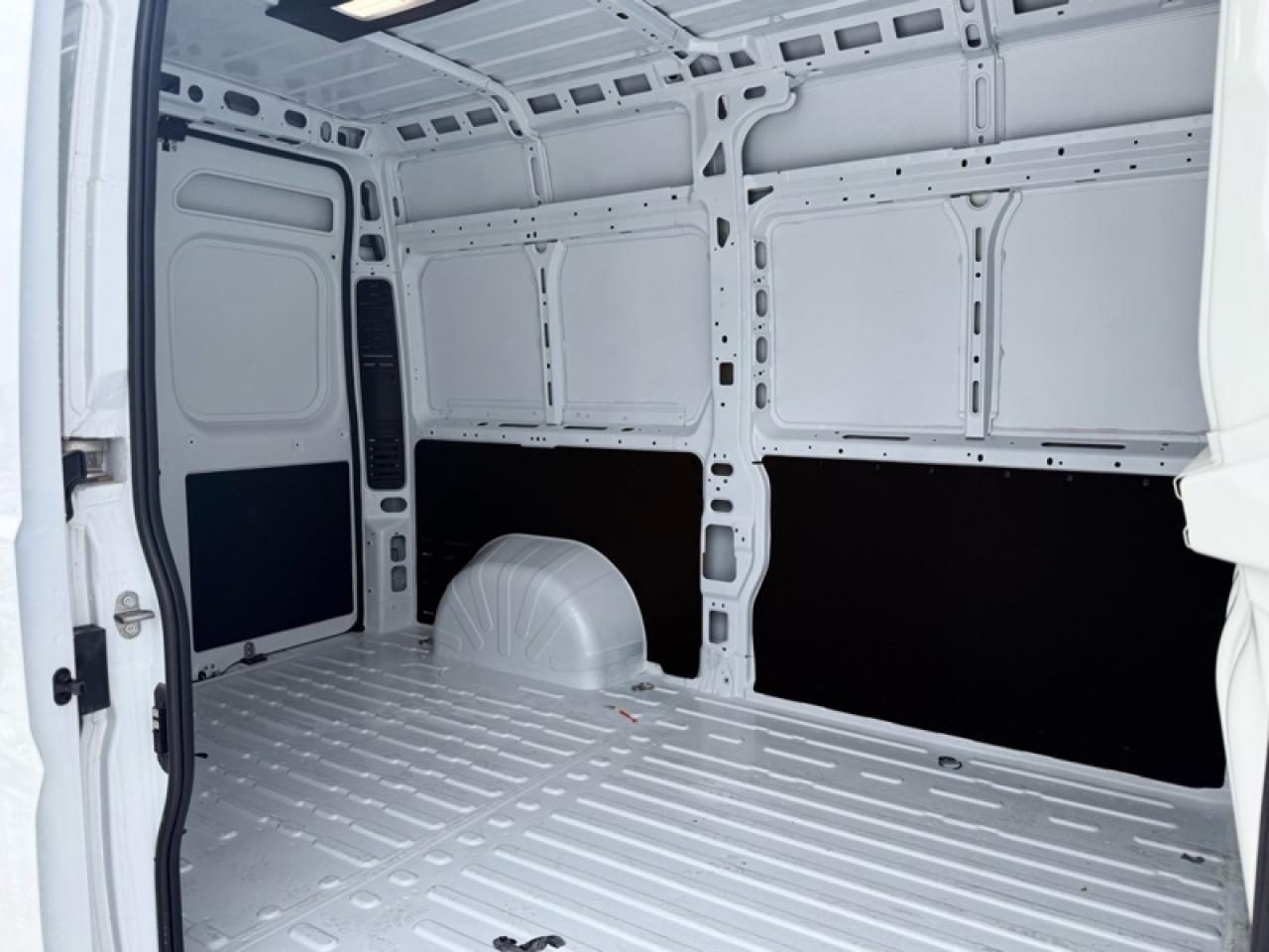 2025 RAM Cargo Van ProMaster 2500 High Roof 136 Photo