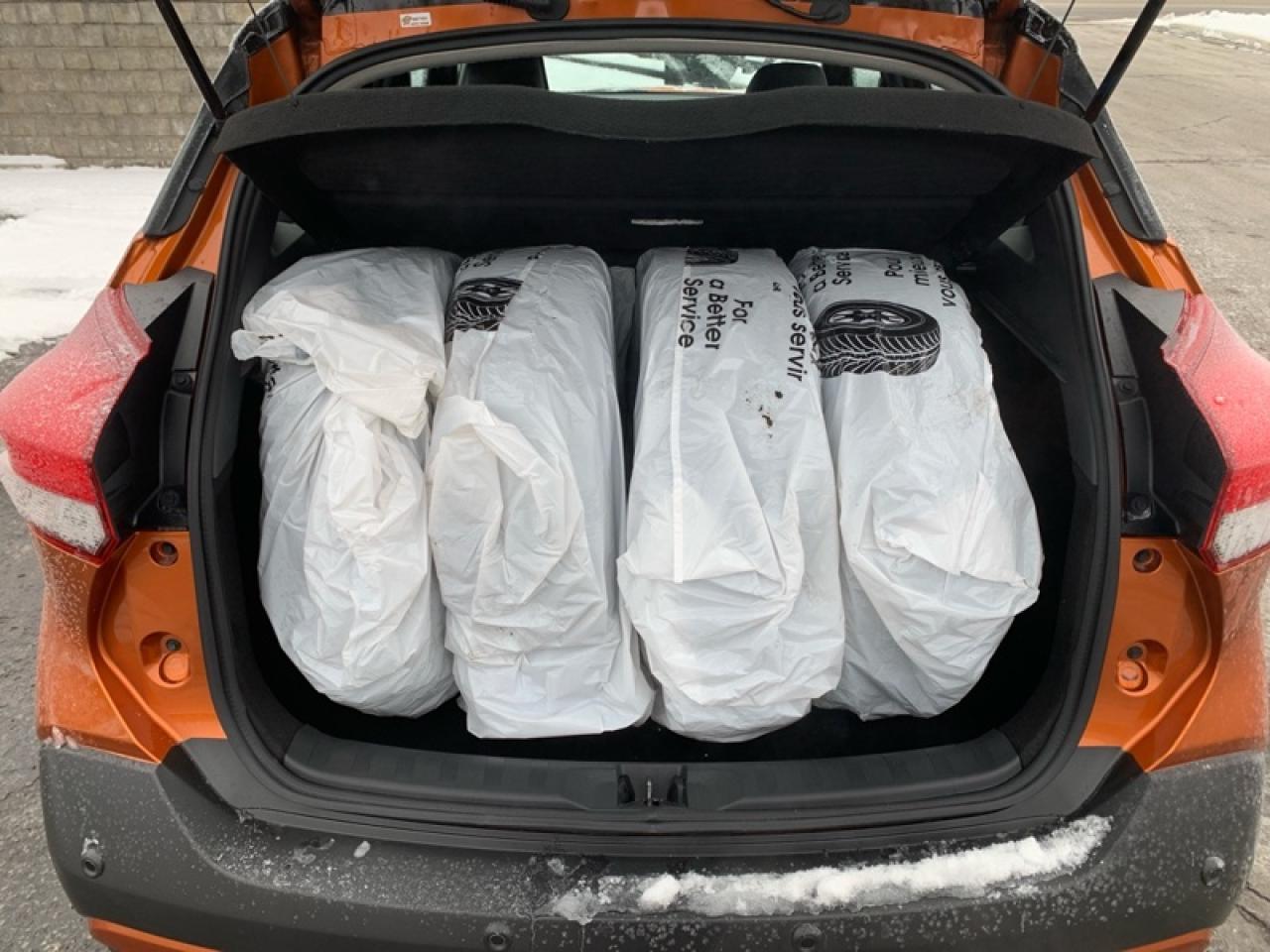 2020 Nissan Kicks SR  - Heated Seats -  Fog Lights Photo