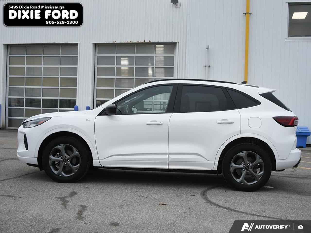 2023 Ford Escape ST-Line Photo2