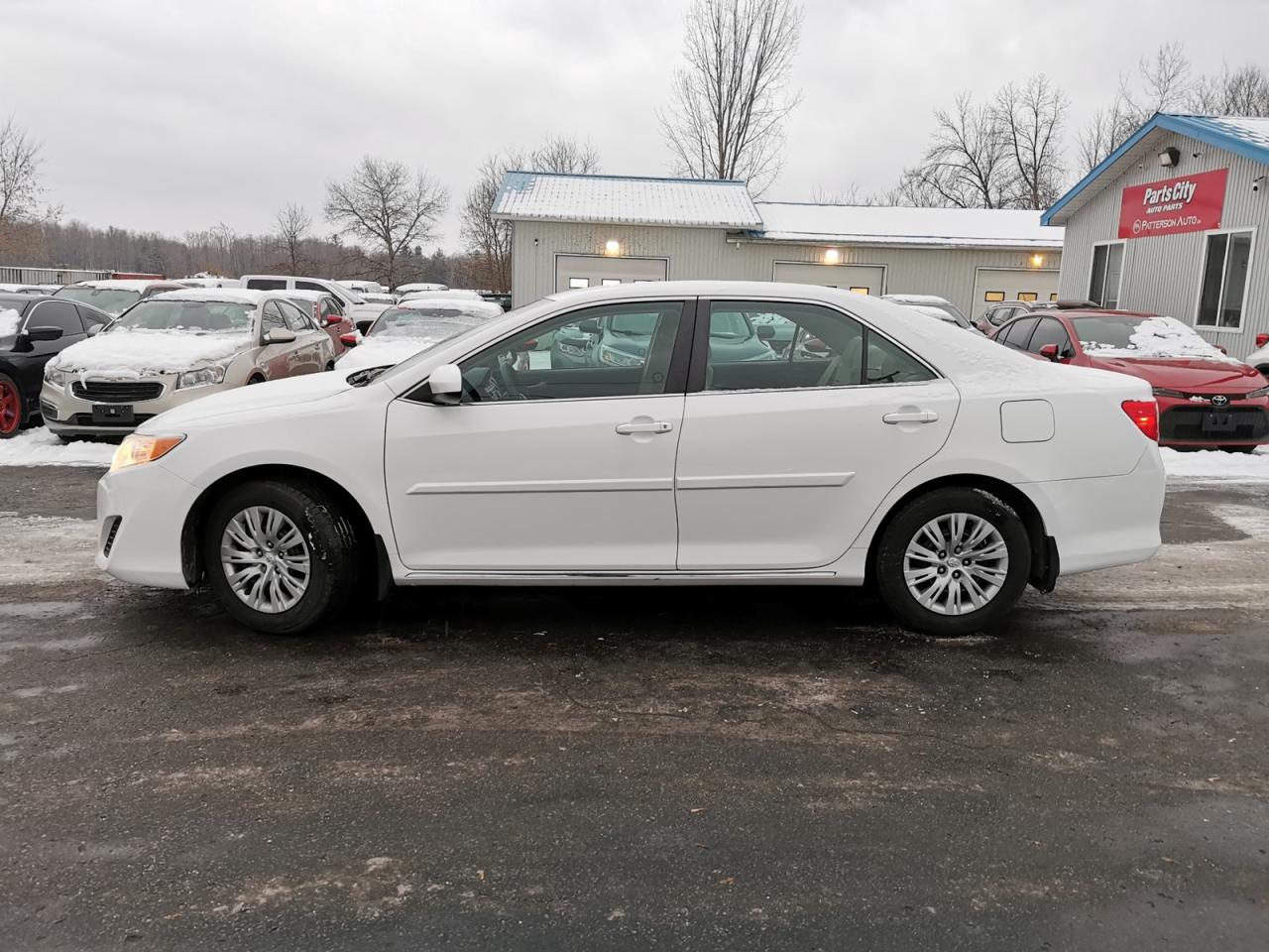2014 Toyota Camry LE Photo
