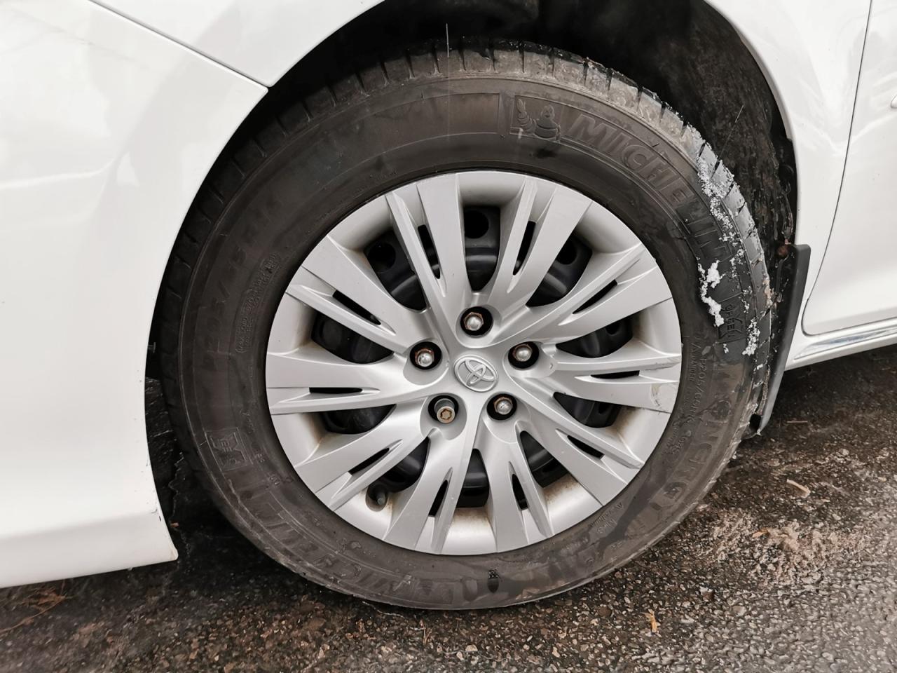 2014 Toyota Camry LE Photo