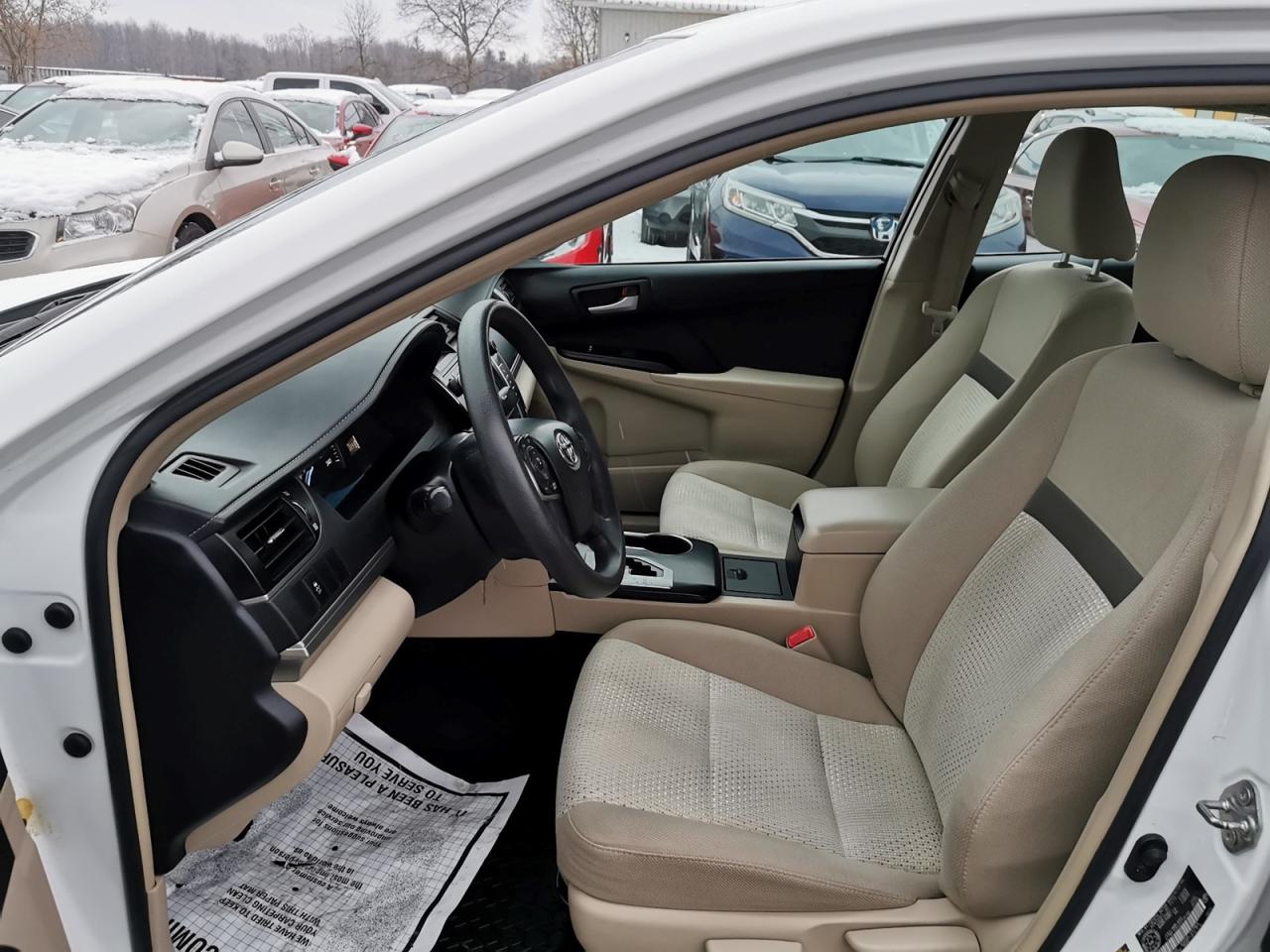 2014 Toyota Camry LE Photo