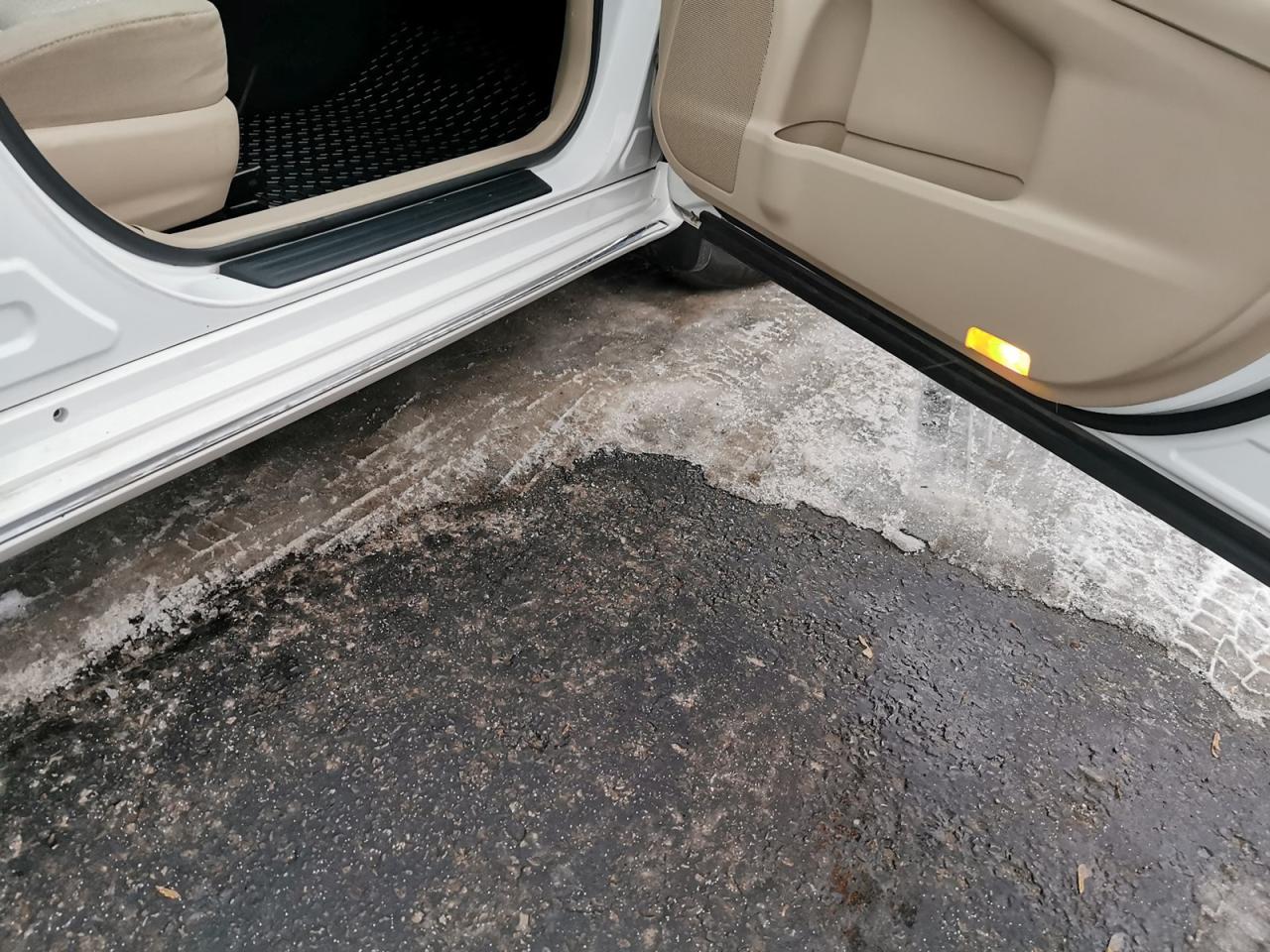 2014 Toyota Camry LE Photo