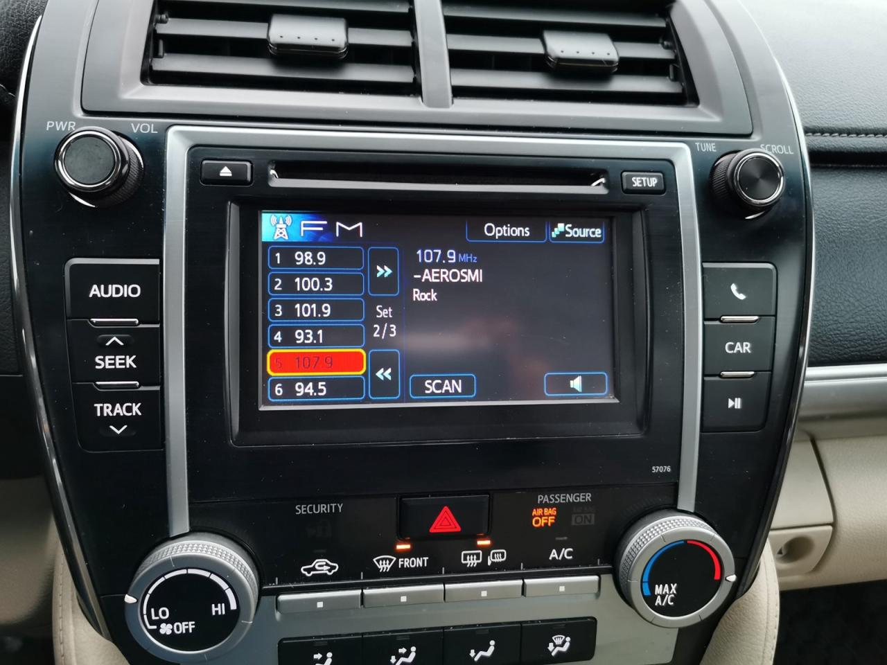 2014 Toyota Camry LE Photo