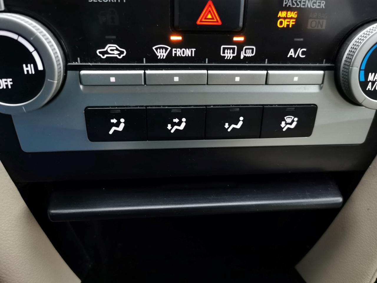 2014 Toyota Camry LE Photo