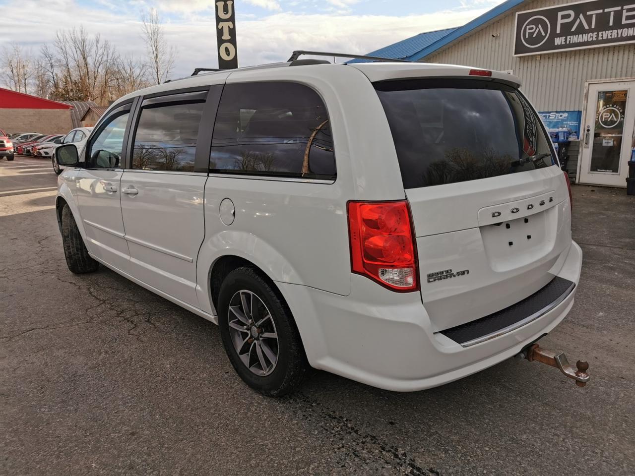 2016 Dodge Grand Caravan SE Plus Photo2