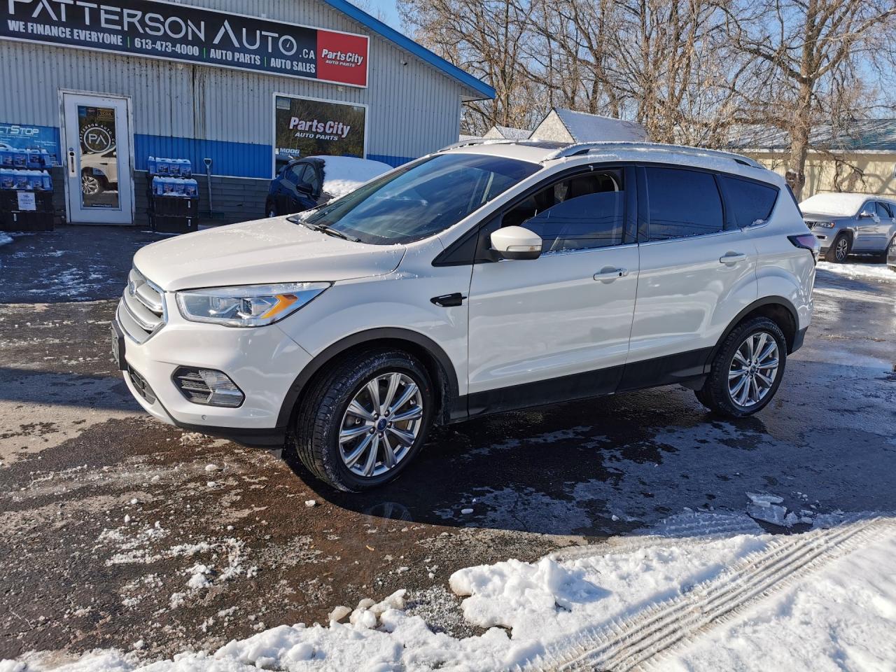 2018 Ford Escape Titanium Photo0