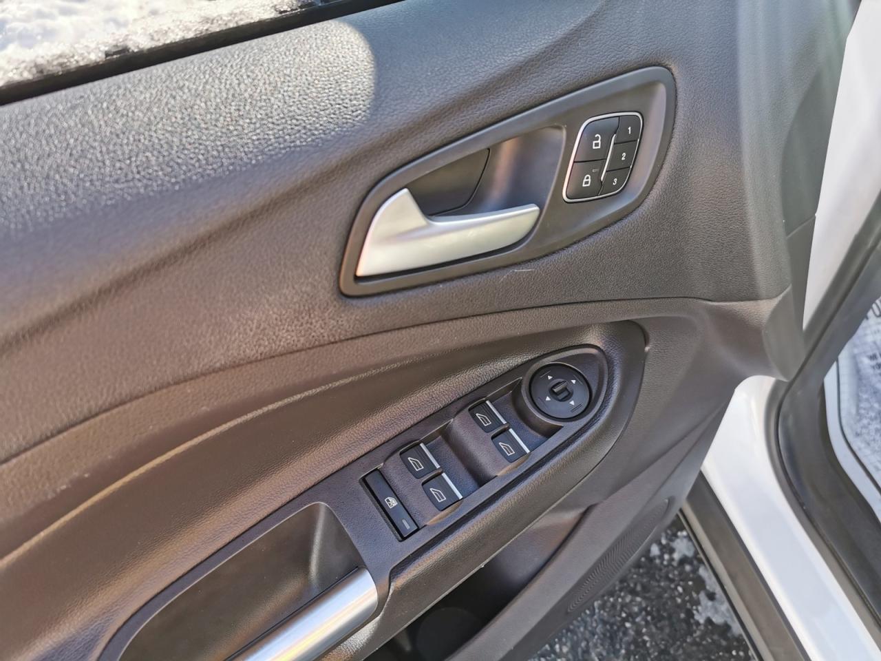 2018 Ford Escape Titanium Photo