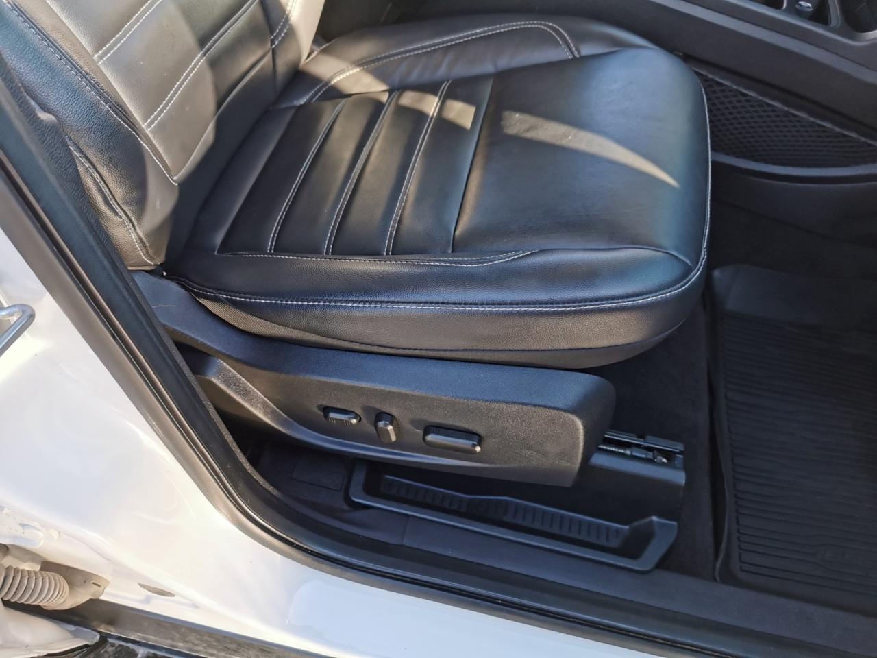 2018 Ford Escape Titanium Photo