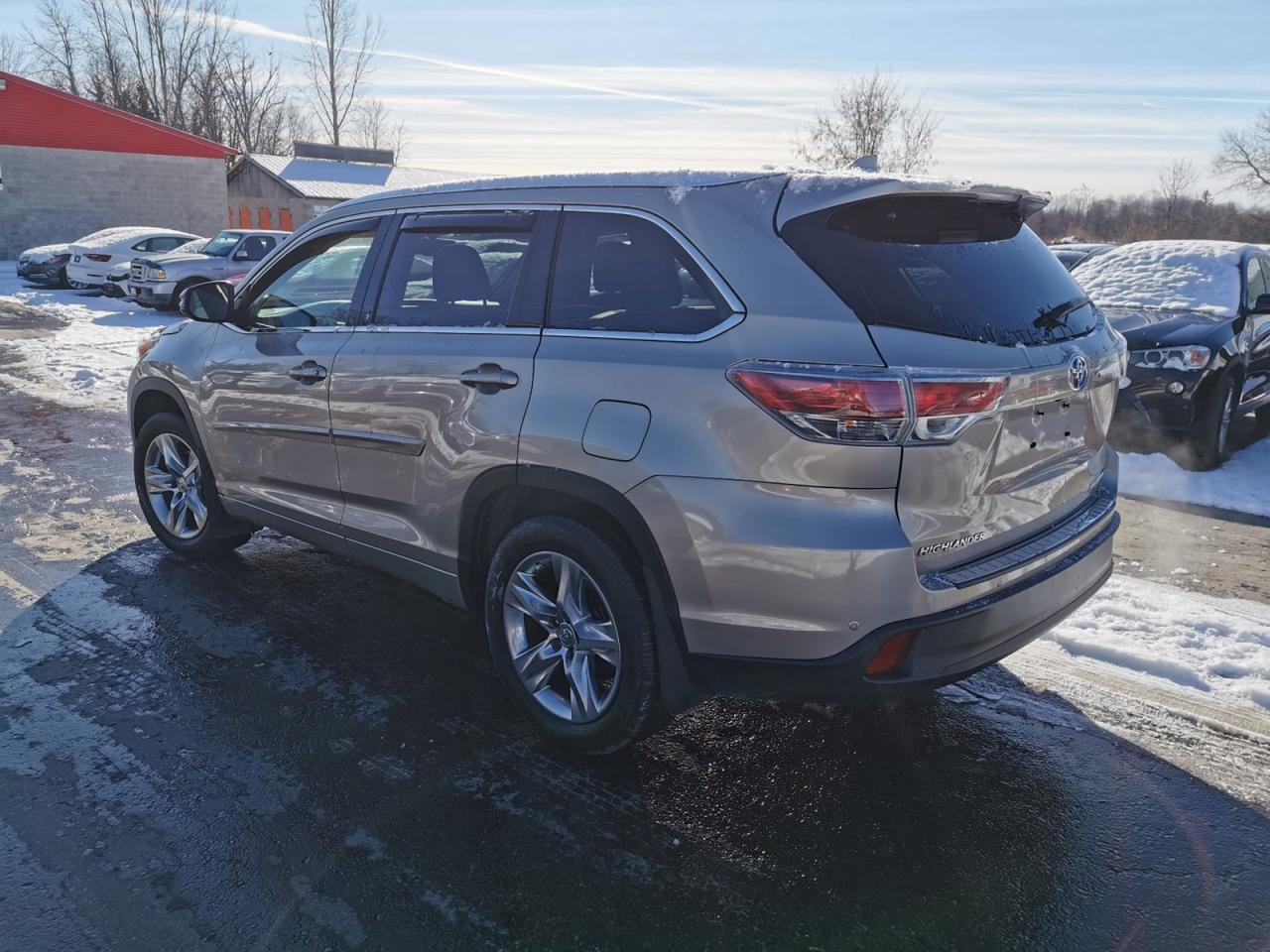 2015 Toyota Highlander Limited V6 Photo