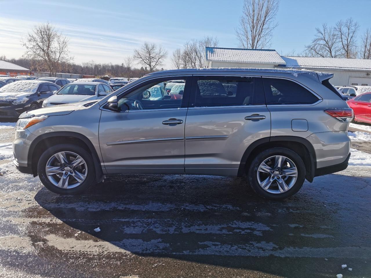 2015 Toyota Highlander Limited V6 Photo