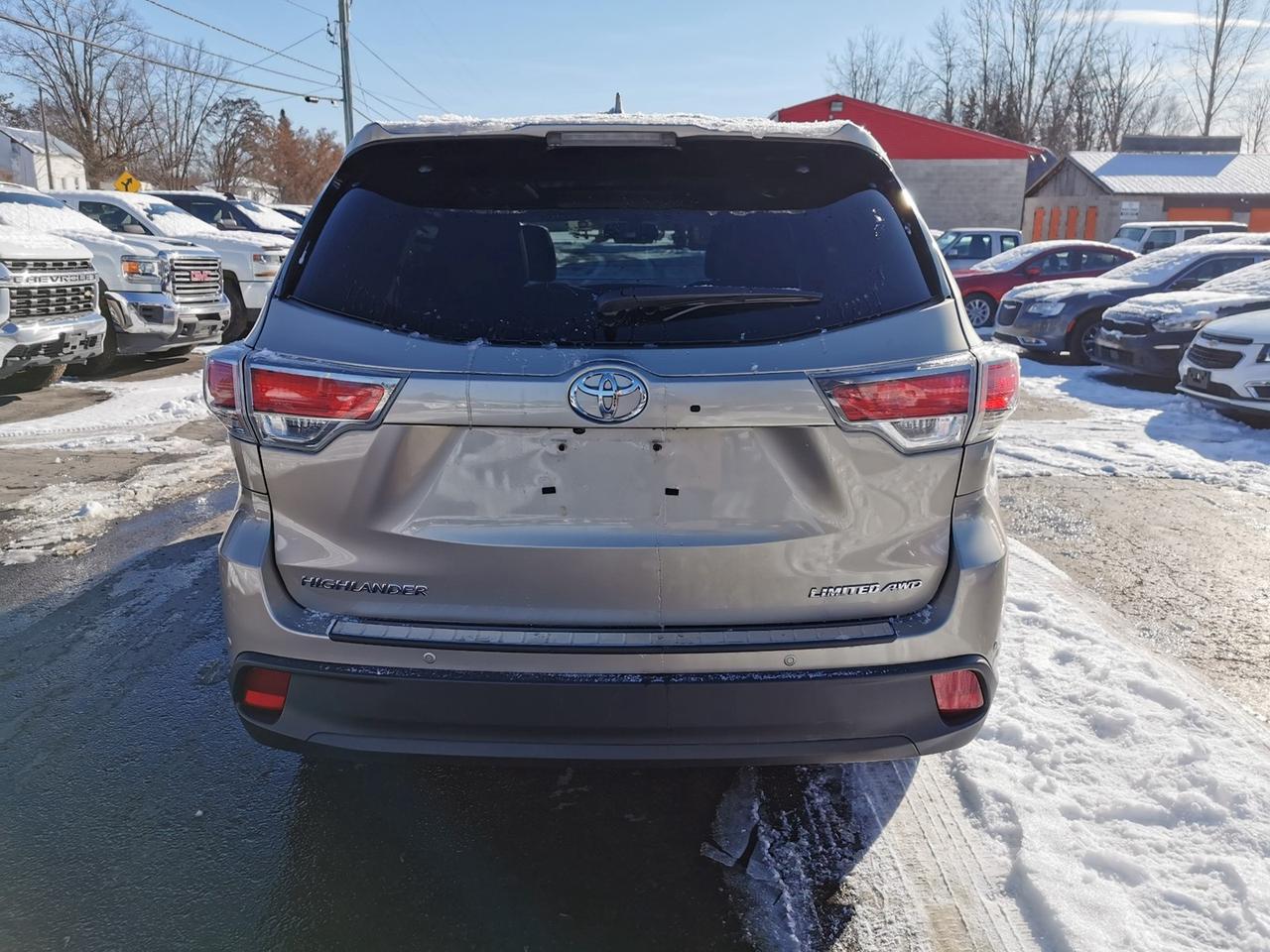 2015 Toyota Highlander Limited V6 Photo