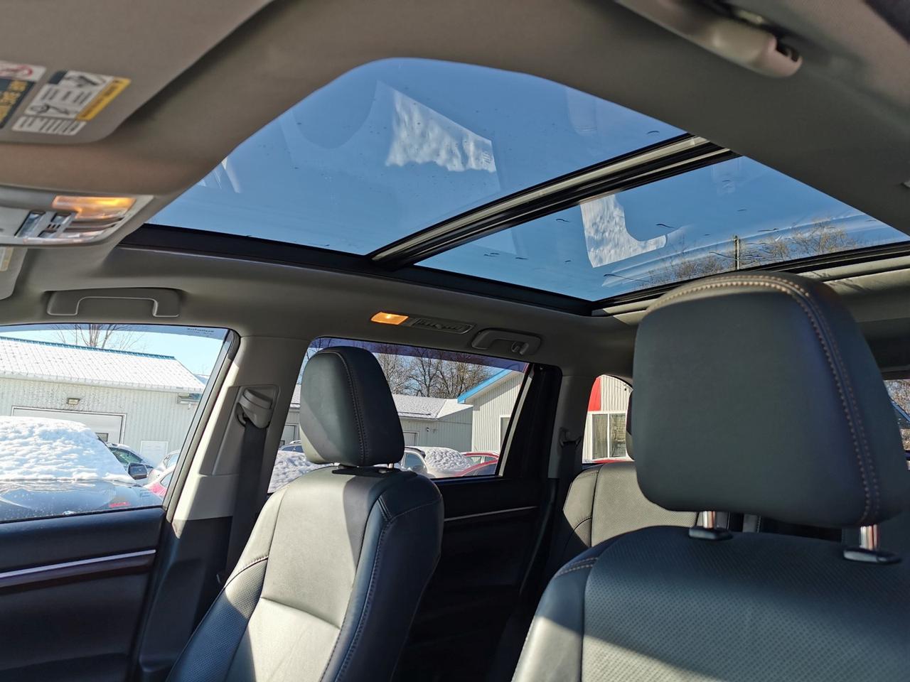 2015 Toyota Highlander Limited V6 Photo