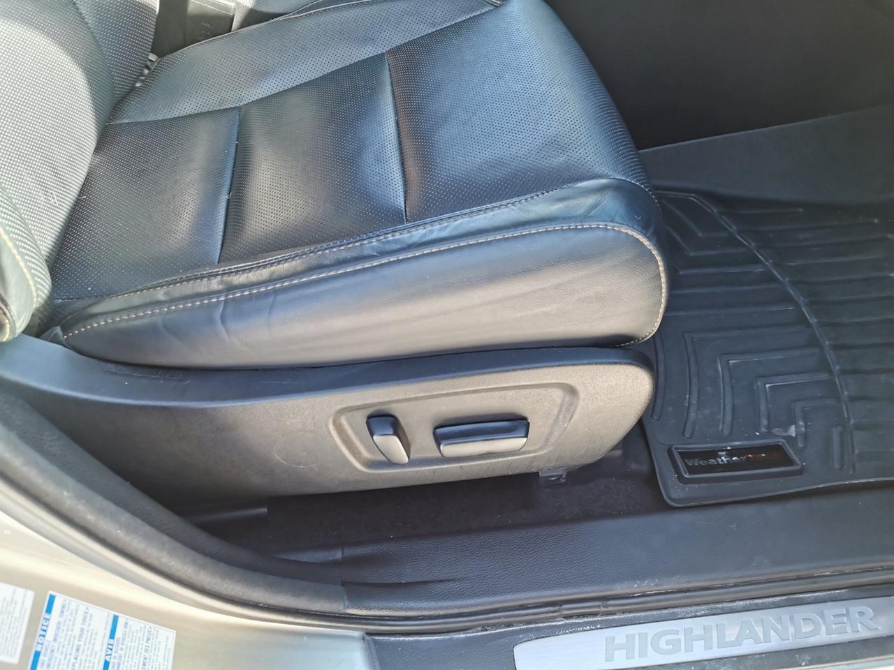 2015 Toyota Highlander Limited V6 Photo