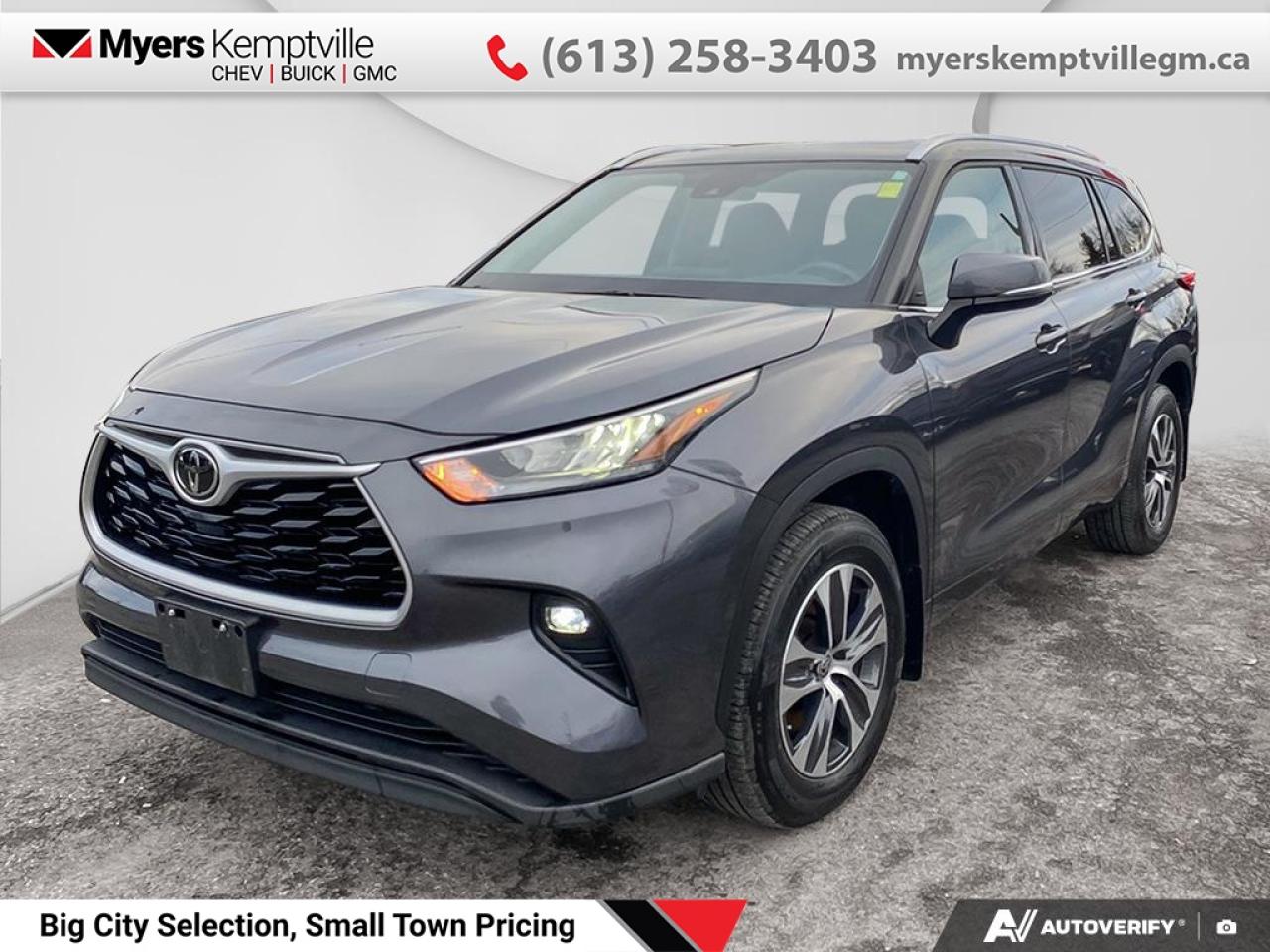 2020 Toyota Highlander XLE  - Sunroof -  Power Liftgate Photo0