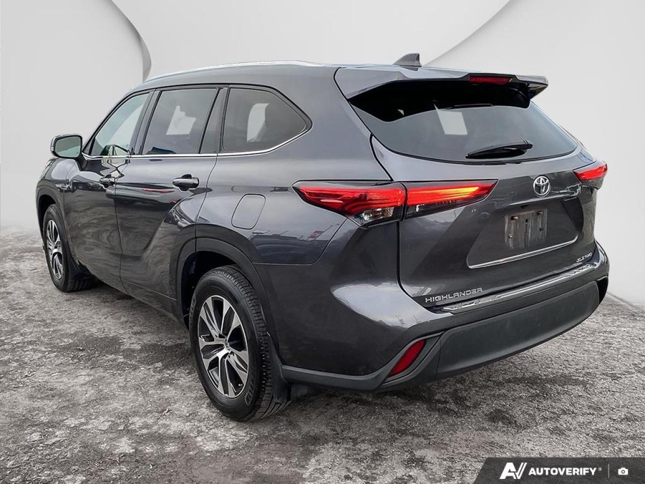 2020 Toyota Highlander XLE  - Sunroof -  Power Liftgate Photo