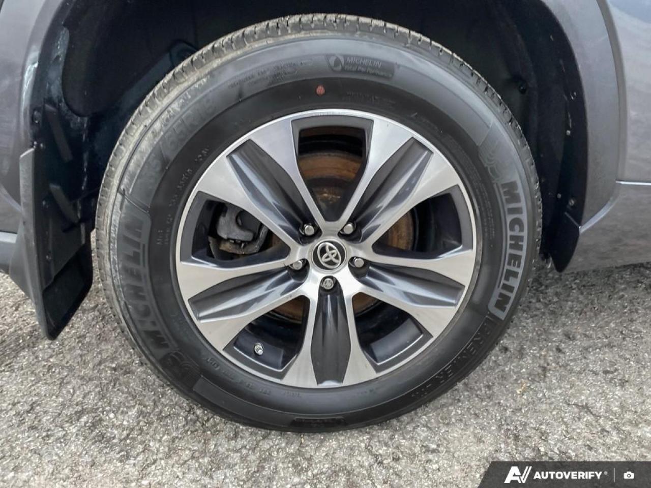 2020 Toyota Highlander XLE  - Sunroof -  Power Liftgate Photo