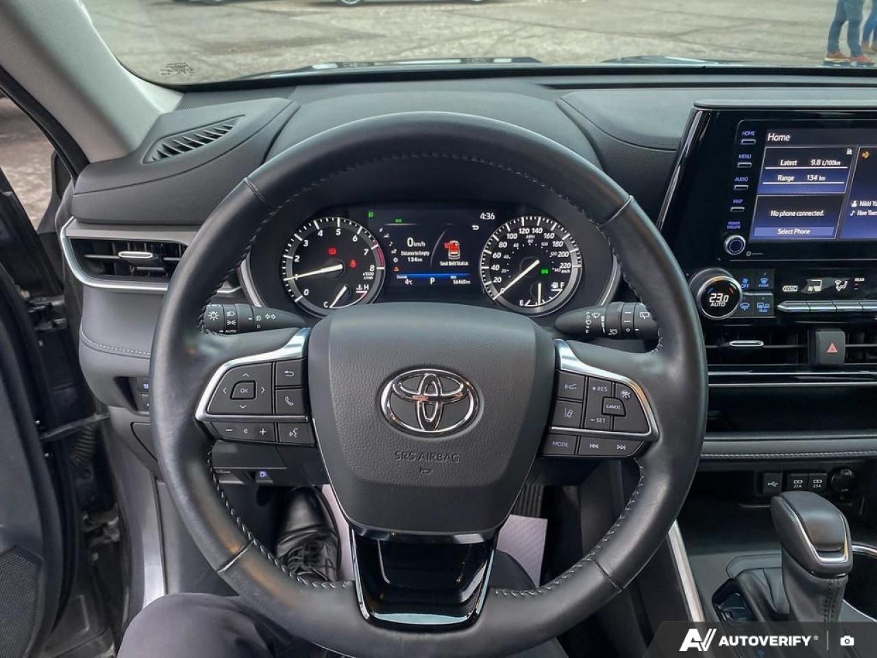 2020 Toyota Highlander XLE  - Sunroof -  Power Liftgate Photo