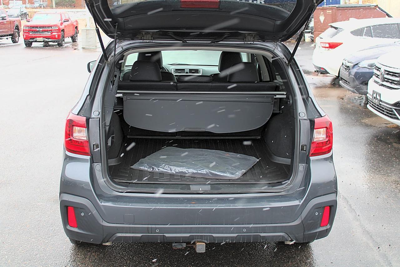 2019 Subaru Outback LIMITED Photo