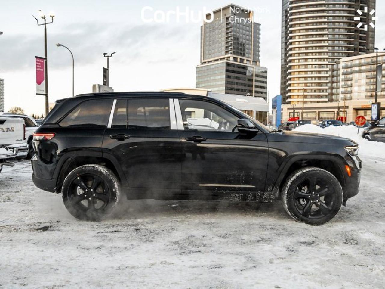 2025 Jeep Grand Cherokee Laredo Sunroof, Trailer Tow Pkg, Diamong Blk Crystal Photo