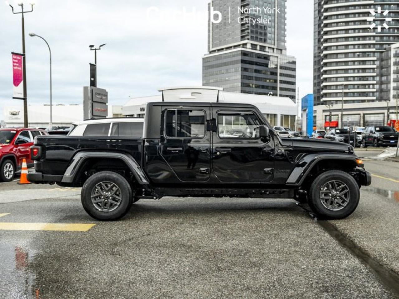 2026 Jeep Gladiator Sport S Freedom Top ACC U-Connect 12.3'' Screen Apple CarPlay Android Auto Photo