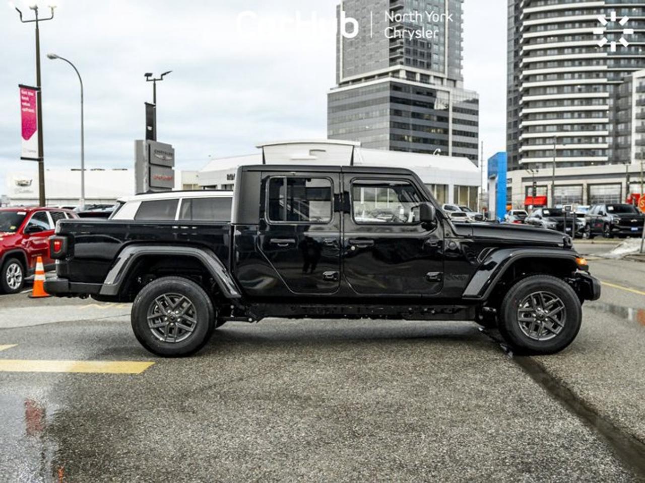 2026 Jeep Gladiator Sport S Freedom Top ACC U-Connect 12.3'' Screen Apple CarPlay Android Auto Photo