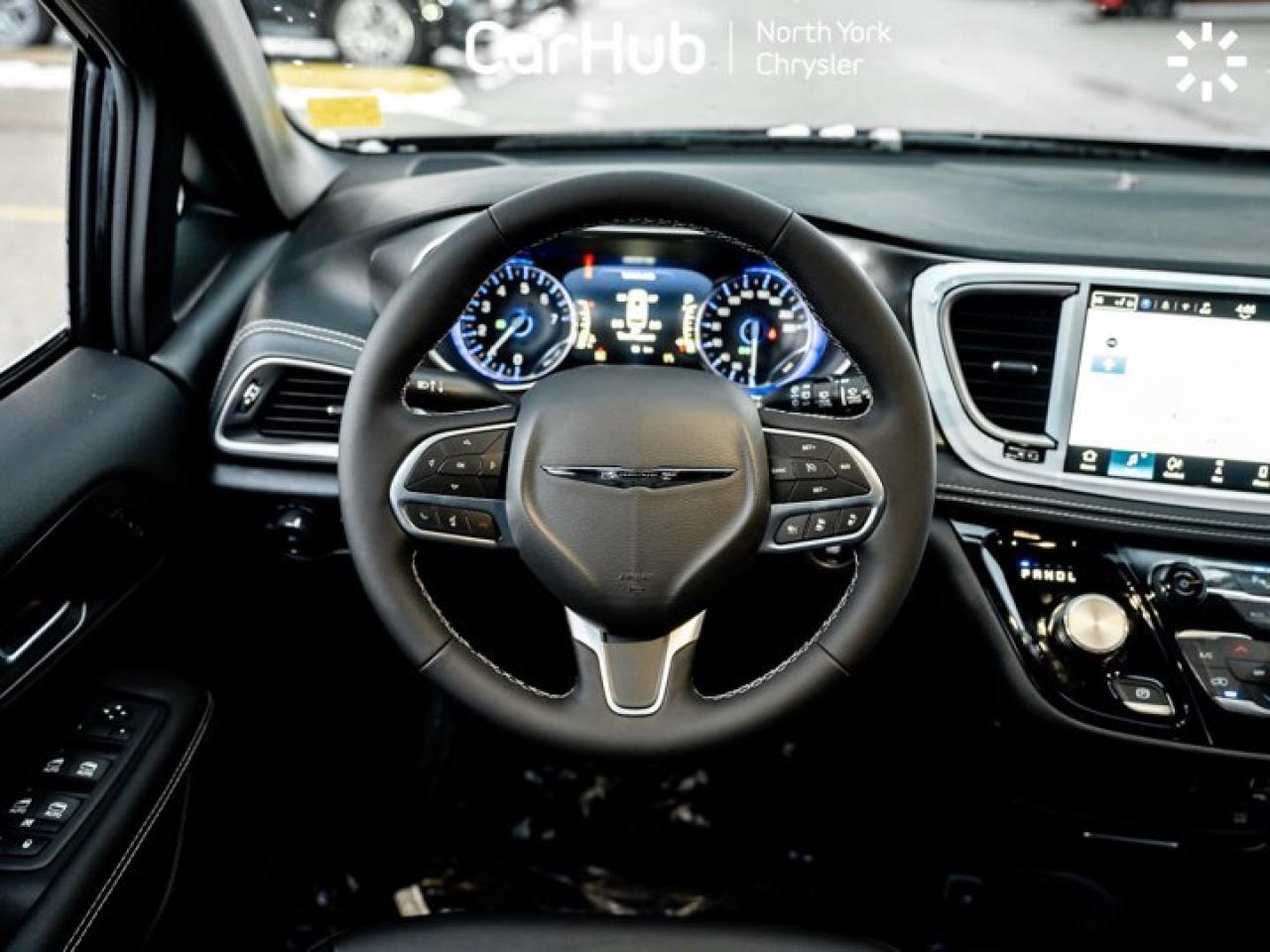 2026 Chrysler Pacifica SELECT FWD Safety sphere Uconnect Theater Family Group II Photo