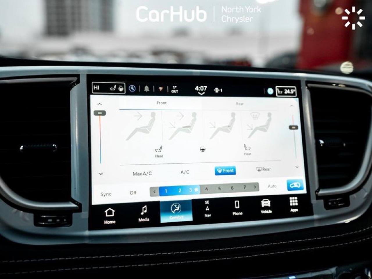 2026 Chrysler Pacifica SELECT FWD Safety sphere Uconnect Theater Family Group II Photo