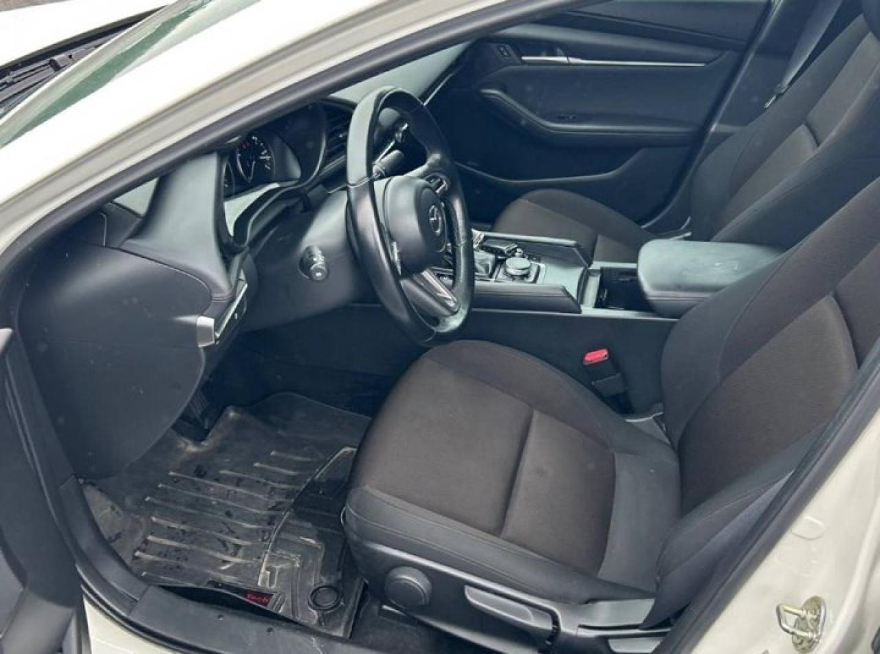 2022 Mazda MAZDA3 GS i-ACTIV AWD | Heated Seats + Steering | Adaptive Cruise | Dual Climate | Rear Cam | and More ! Photo2
