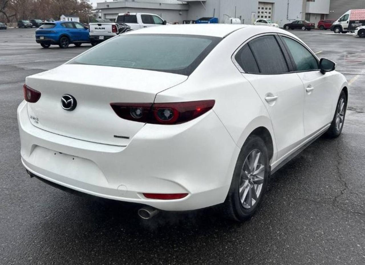 2022 Mazda MAZDA3 GS i-ACTIV AWD | Heated Seats + Steering | Adaptive Cruise | Dual Climate | Rear Cam | and More ! Photo3
