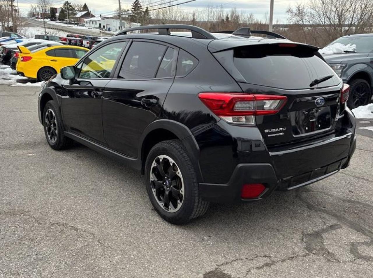 2021 Subaru XV Crosstrek Touring AWD | 6 Speed Manual | Heated Seats + Steering | CarPlay | Rear Cam | and More ! Photo