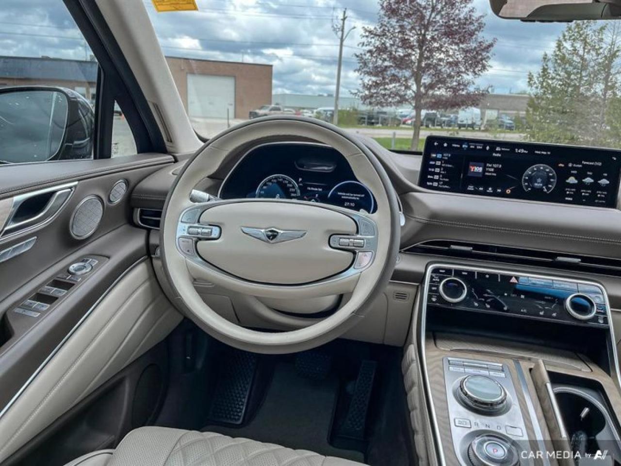 2024 Genesis GV80 3.5T Prestige AWD | Sunroof | Heated and Cooled Seats | Massaging Seats | BSM | Lane Keep & More ! Photo3