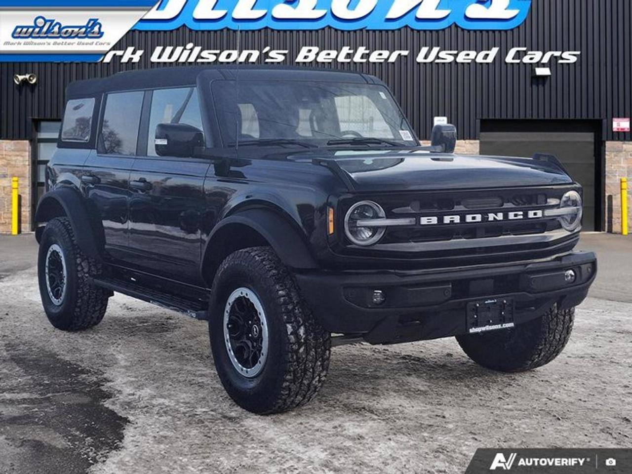 2023 Ford Bronco Outer Banks Sasquatch | 360 Camera | Adaptive Cruise Control | Heated Steering & More ! Photo