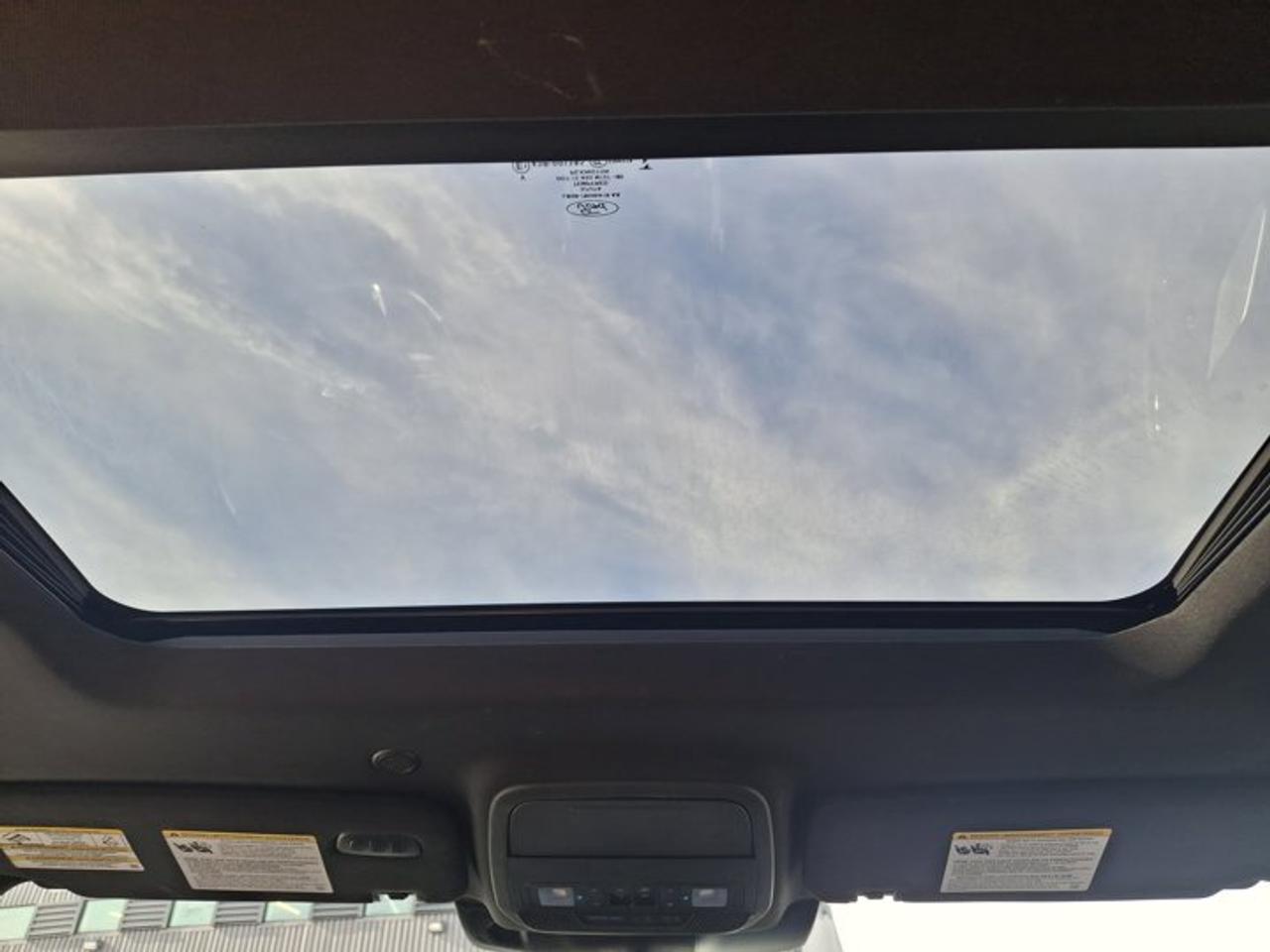 2021 Ford Explorer Platinum | Loaded | EcoBoost | Leather | Moonroof | and More ! Photo