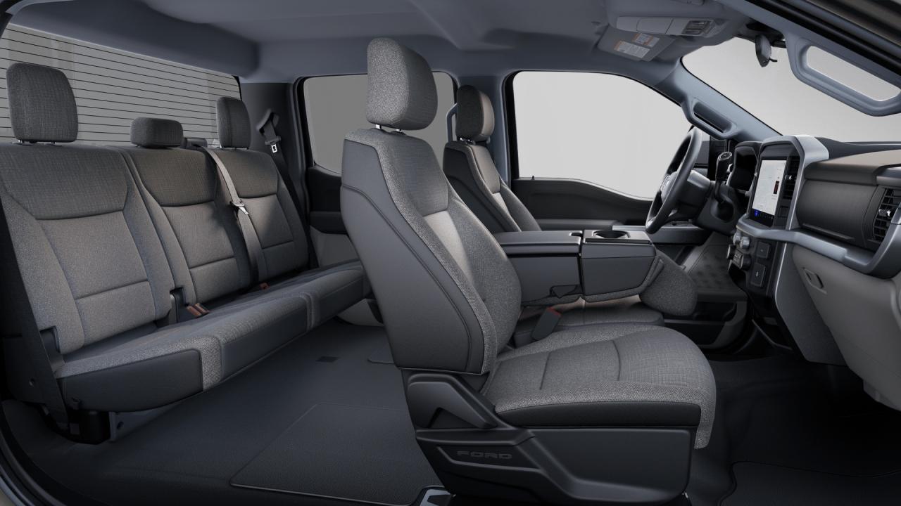 2025 Ford F-150 XLT Photo4