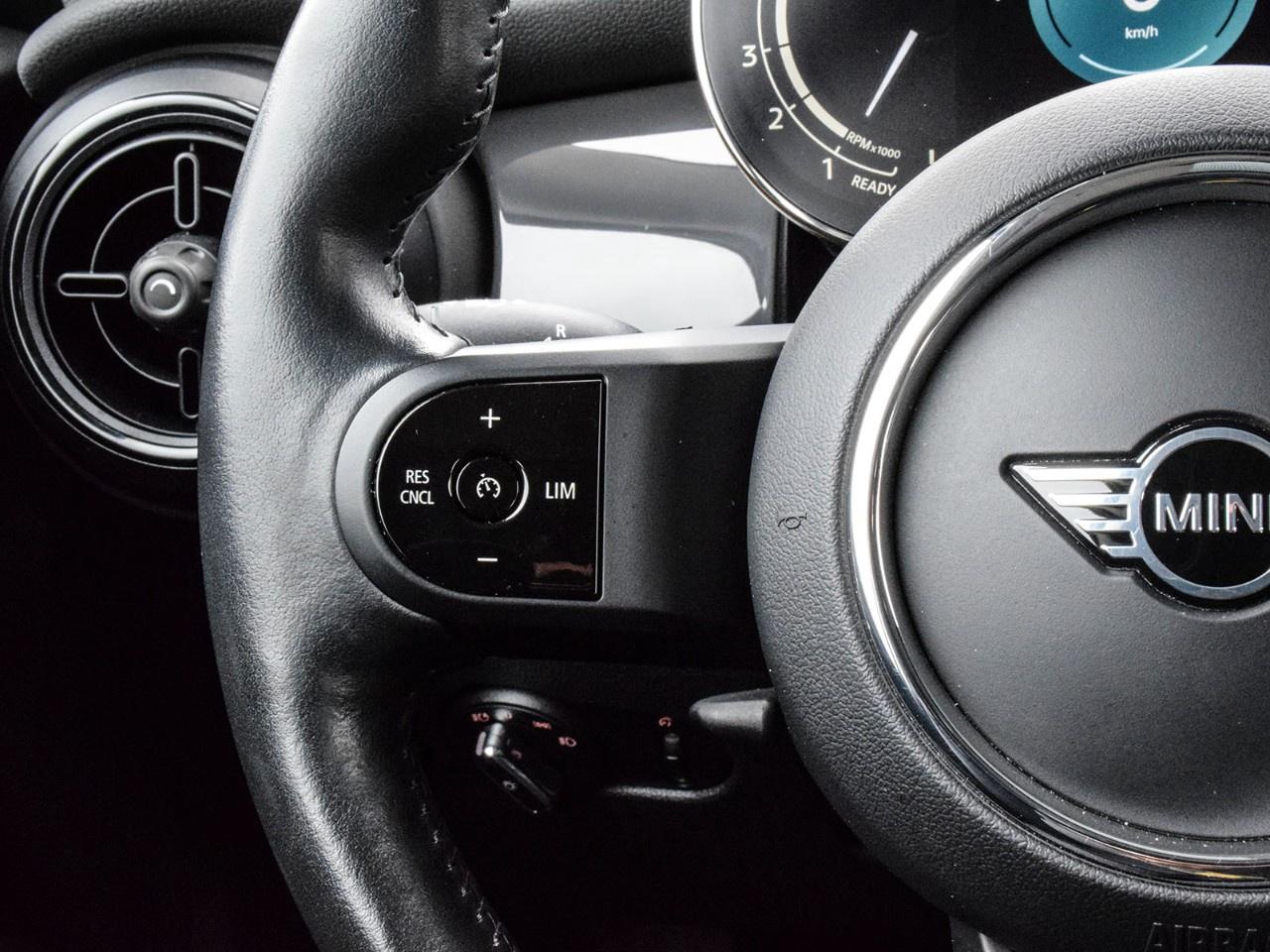 2024 MINI 3 Door Cooper FWD Photo