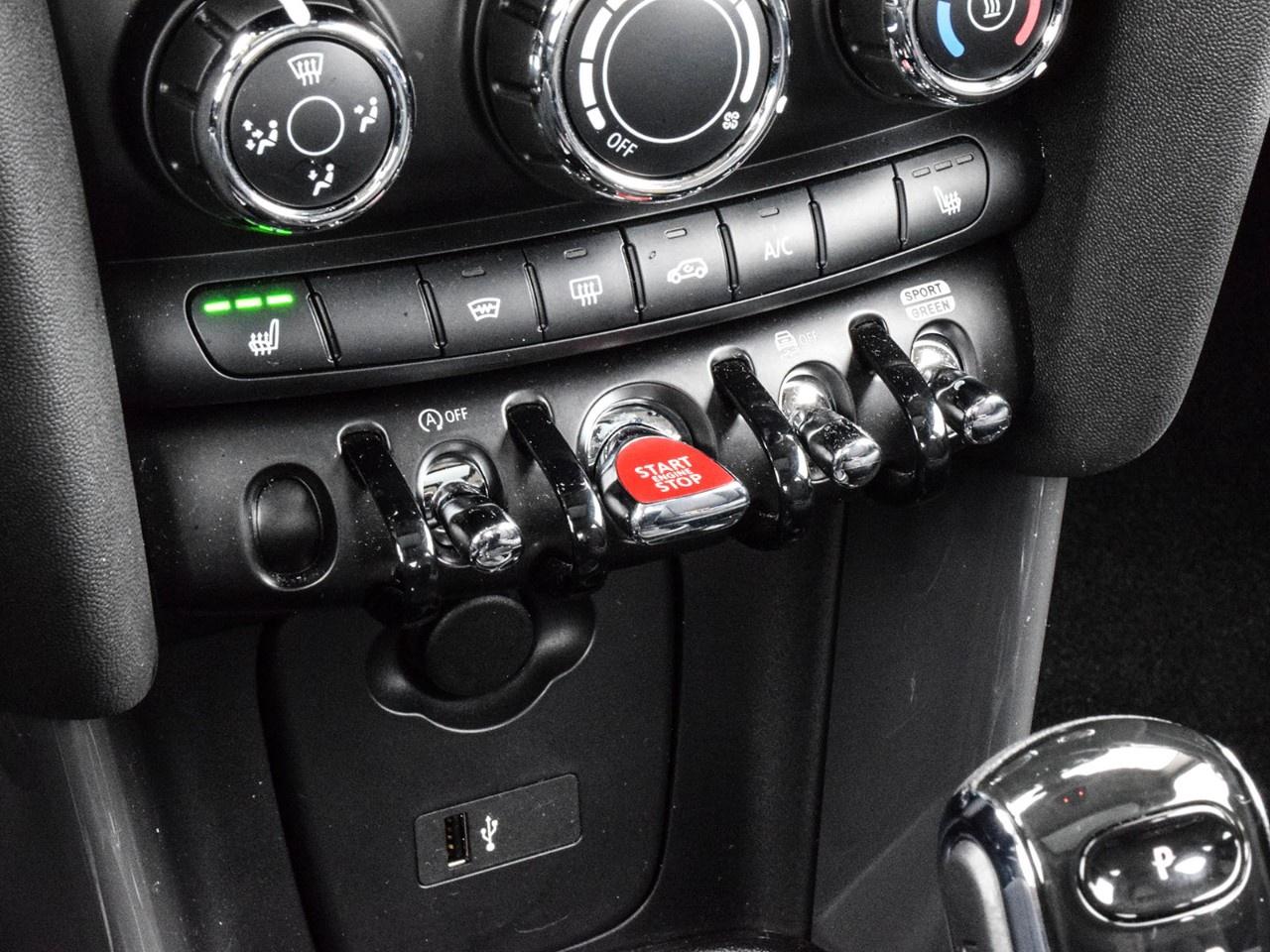 2024 MINI 3 Door Cooper FWD Photo