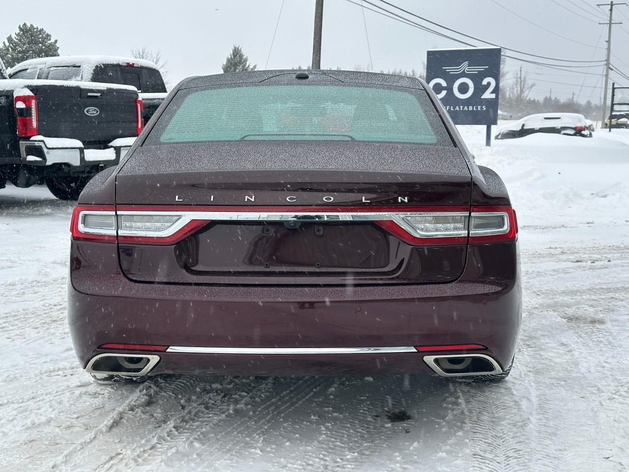 2017 Lincoln Continental 4DR SDN RESERVE Photo