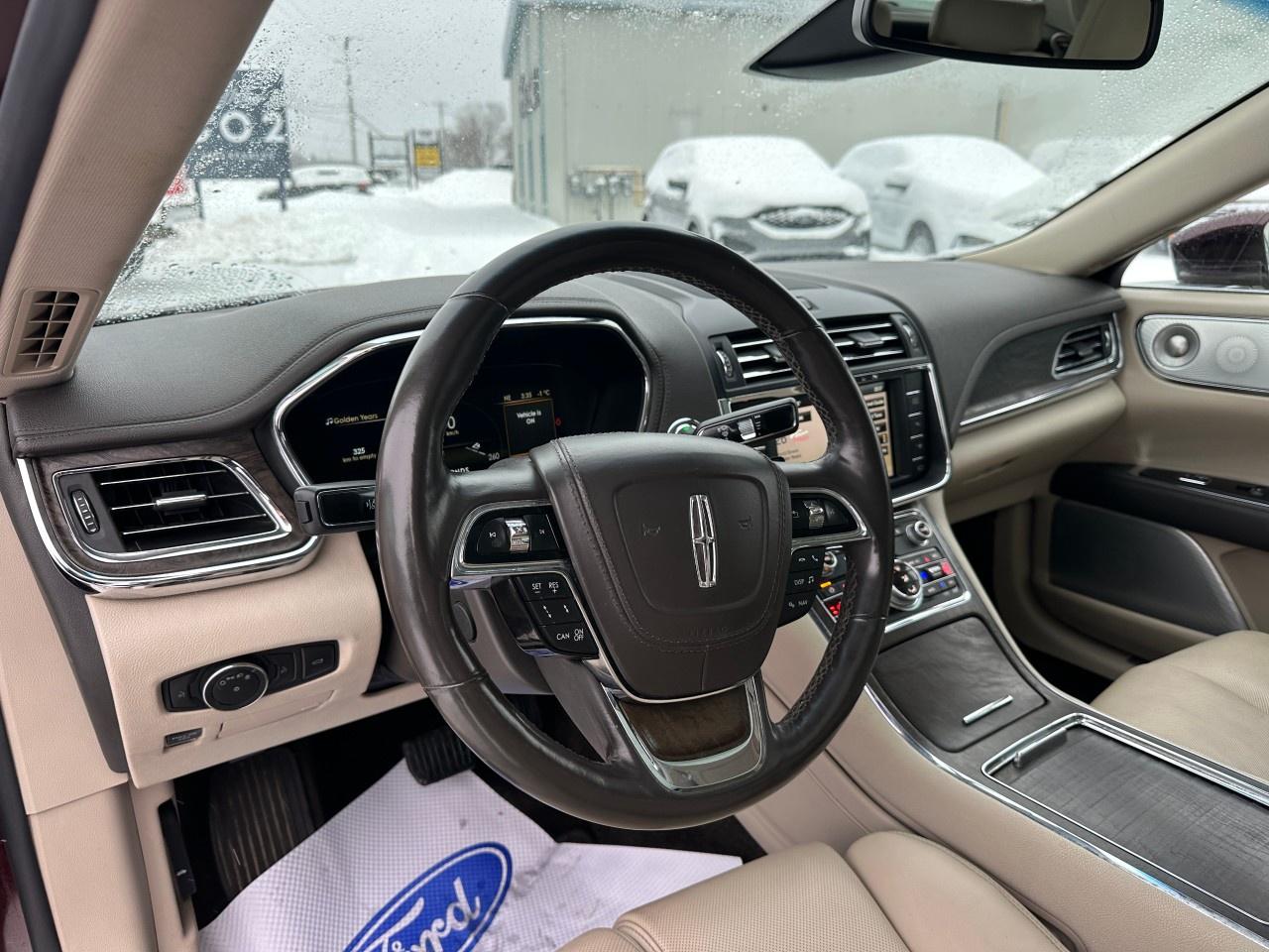 2017 Lincoln Continental 4DR SDN RESERVE Photo