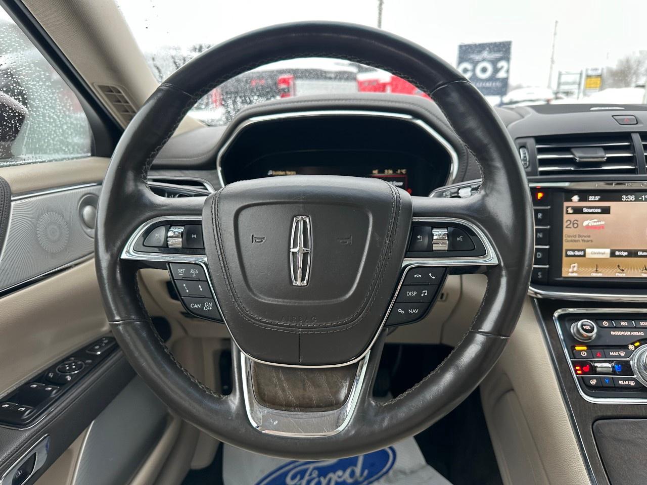 2017 Lincoln Continental 4DR SDN RESERVE Photo