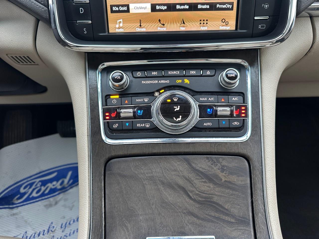 2017 Lincoln Continental 4DR SDN RESERVE Photo