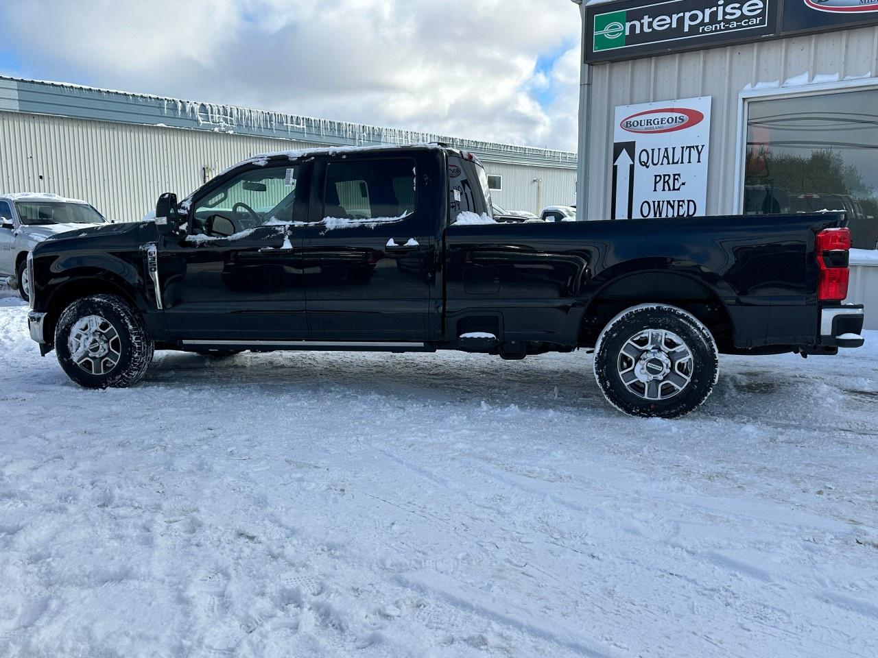 2026 Ford F-350 Super Duty SRW LARIAT 2WD Crew Cab 8' Box Photo