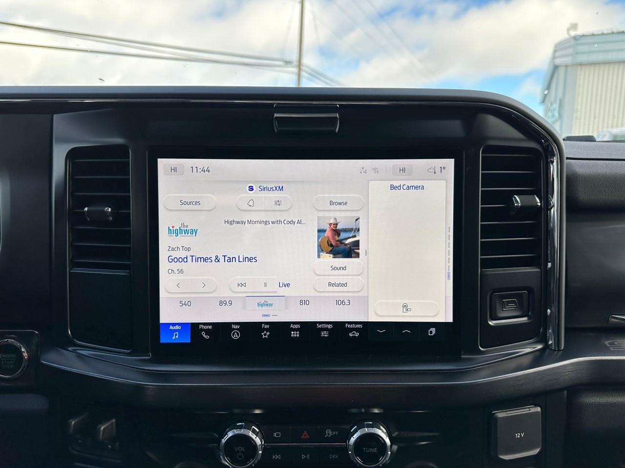 2026 Ford F-350 Super Duty SRW LARIAT 2WD Crew Cab 8' Box Photo