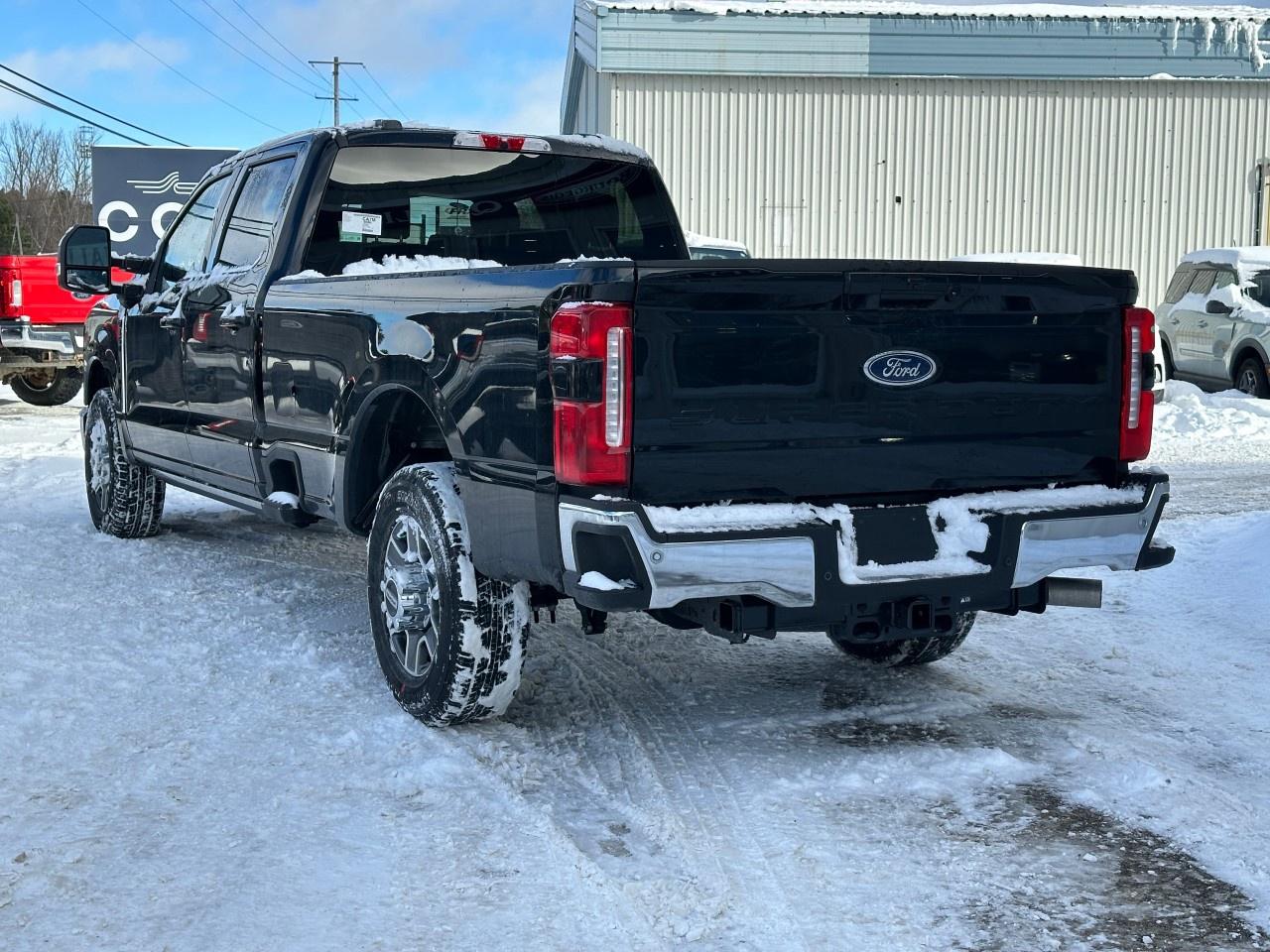2026 Ford F-350 Super Duty SRW LARIAT 2WD Crew Cab 8' Box Photo
