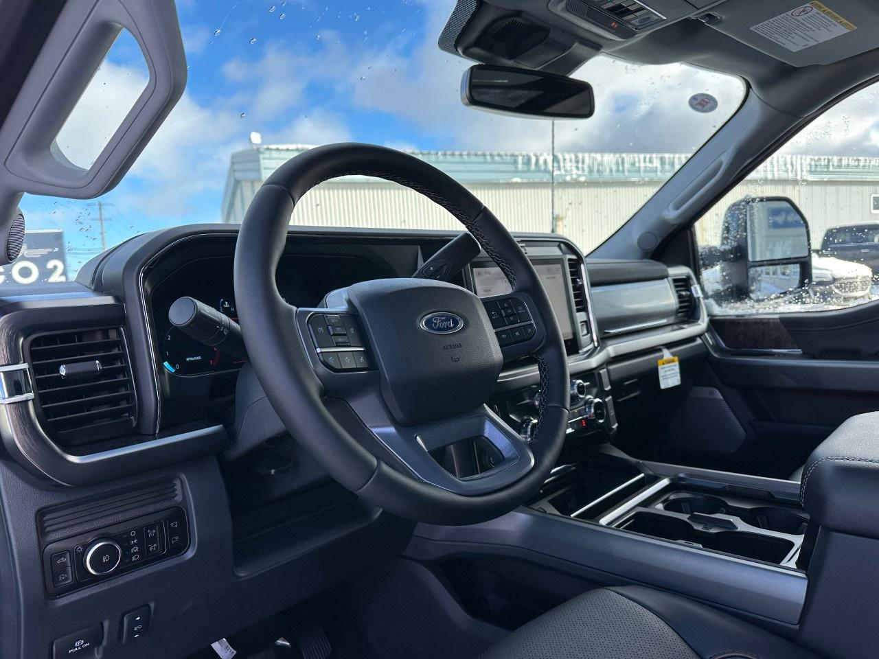 2026 Ford F-350 Super Duty SRW LARIAT 2WD Crew Cab 8' Box Photo