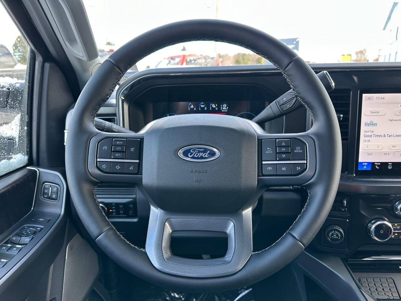 2026 Ford F-350 Super Duty SRW LARIAT 2WD Crew Cab 8' Box Photo